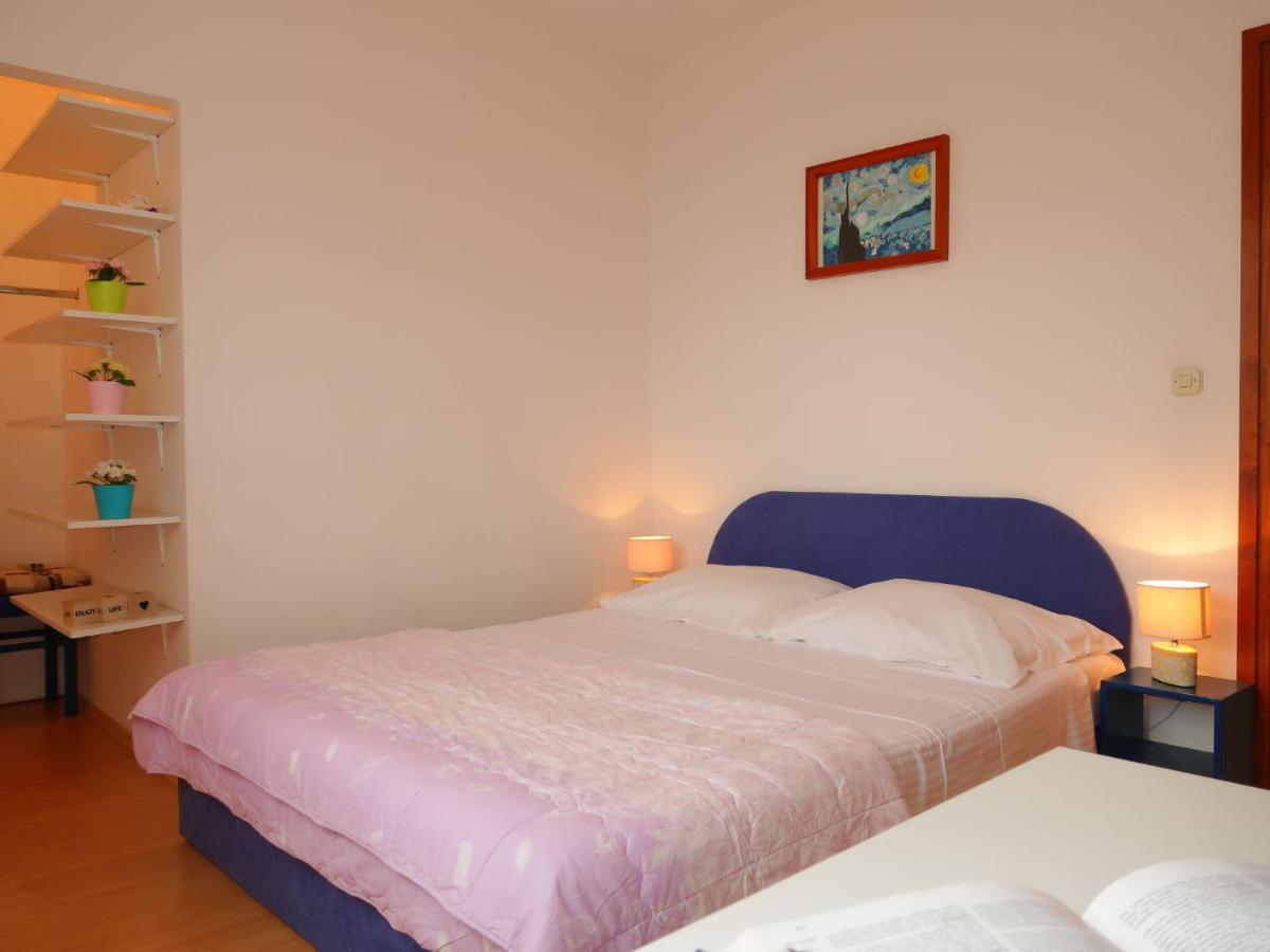 Apartment Rosić - KRK218 Kornić Zewnętrze zdjęcie
