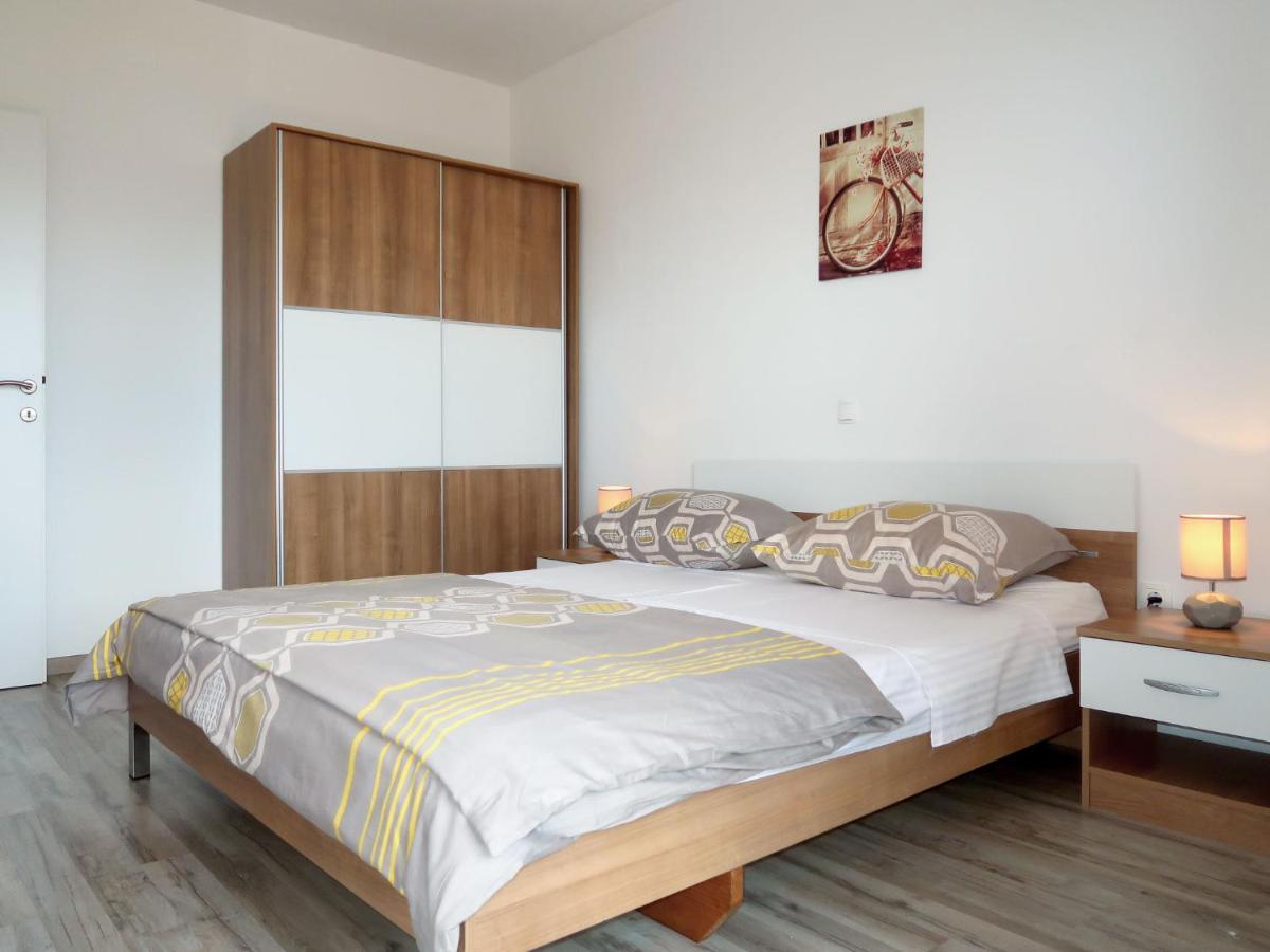 Apartment Rosić - KRK218 Kornić Zewnętrze zdjęcie