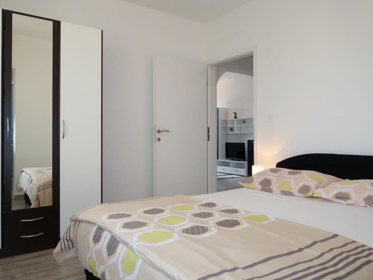 Apartment Rosić - KRK218 Kornić Zewnętrze zdjęcie